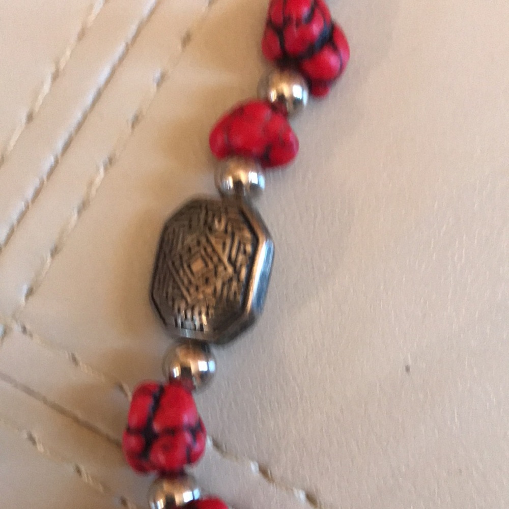 Beautiful necklace - Picture 3 of 4